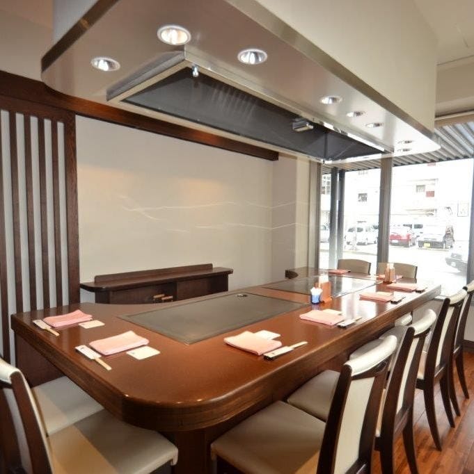 鉄板焼ステーキレストラン 碧 東町本店のテーブル席