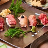 濃厚な肉の旨味が口の中で贅沢に広がる自慢の肉寿司食べ放題！