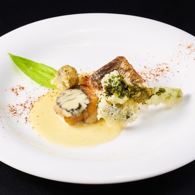 イタリアンレストラン&バー 17CLUB_スズキのポワレ 山菜フリット添え