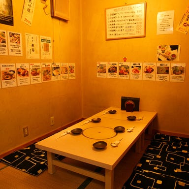 宮崎地頭鶏料理と肴の店 ゆたか  店内の画像
