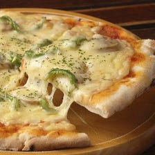 とろーりチーズのミックスピザ
