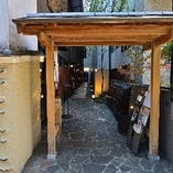京都のお茶屋造りの様な一角に薬膳なつめはございます。