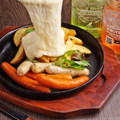 釜焼きピッツァとイタリアン食べ放題 チーズミート 天王寺店_フライドポテトとソーセージ