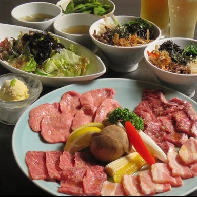 炭火焼肉 ドラゴンカルビ 横浜ランドマークプラザ店_【平日限定】Aランク宮崎牛と飲み放題90分付き 特盛晩酌コース 4,650円