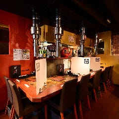 お一人様焼肉歓迎♪カウンターにも仕切りを設置し対策も万全！