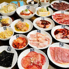 80品以上！色々なお肉や逸品を楽しめるお得な「食べ飲み放題」