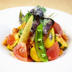 【NEW】夏野菜とベーコンの菜園風トマトソースパスタ