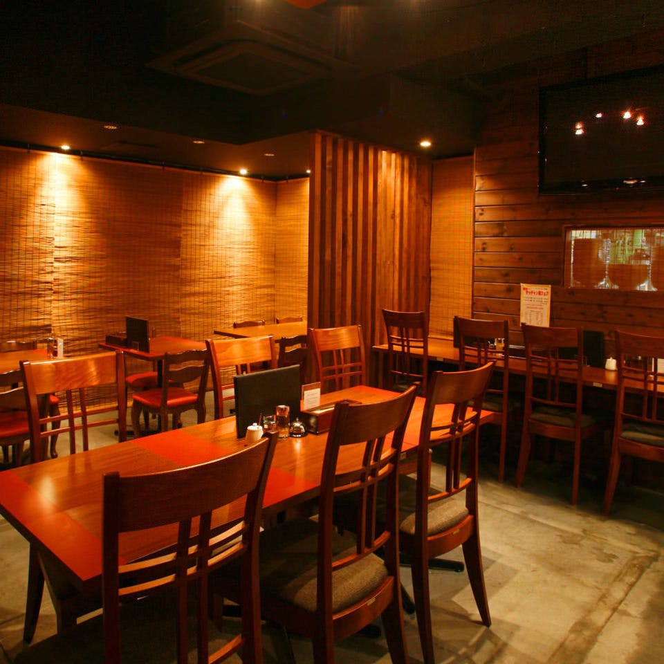 北新地 冷麺館 の店内