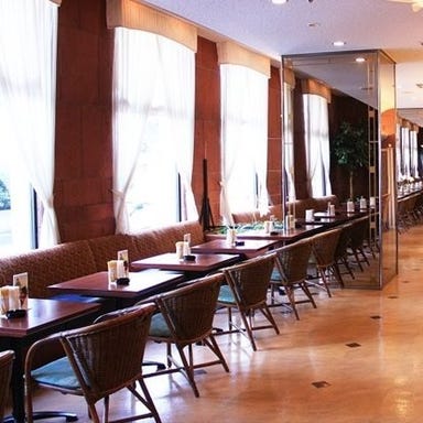 Desert＆Restaurant カフェ・ラルゴ  店内の画像