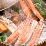 【 カニ専門問屋 】がお届けする特選の蟹だけを使用。極上の出汁とプリプリの蟹をご堪能。