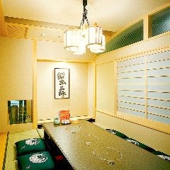 個室でゆっくり大切な時間をお過ごしくださいませ。
