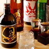 逸品料理に合わせて厳選した焼酎や日本酒、梅酒、果実酒が多数