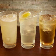シュワと炭酸が効いたハイボールやサワーも豊富にご用意