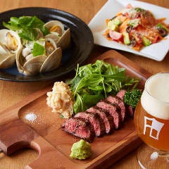 ビール片手に楽しめる肉料理や燻製などをご用意しております