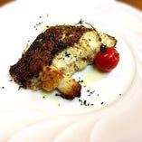 本日の鮮魚”ニンニクとオレガノの香草焼き”