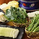 お野菜やお豆腐をたっぷり摂れるのも、北京式火鍋の魅力の1つ
