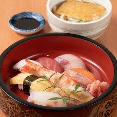 寿司・季節料理 甚八（はなれ）