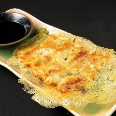 羽根つき黒豚鉄板餃子