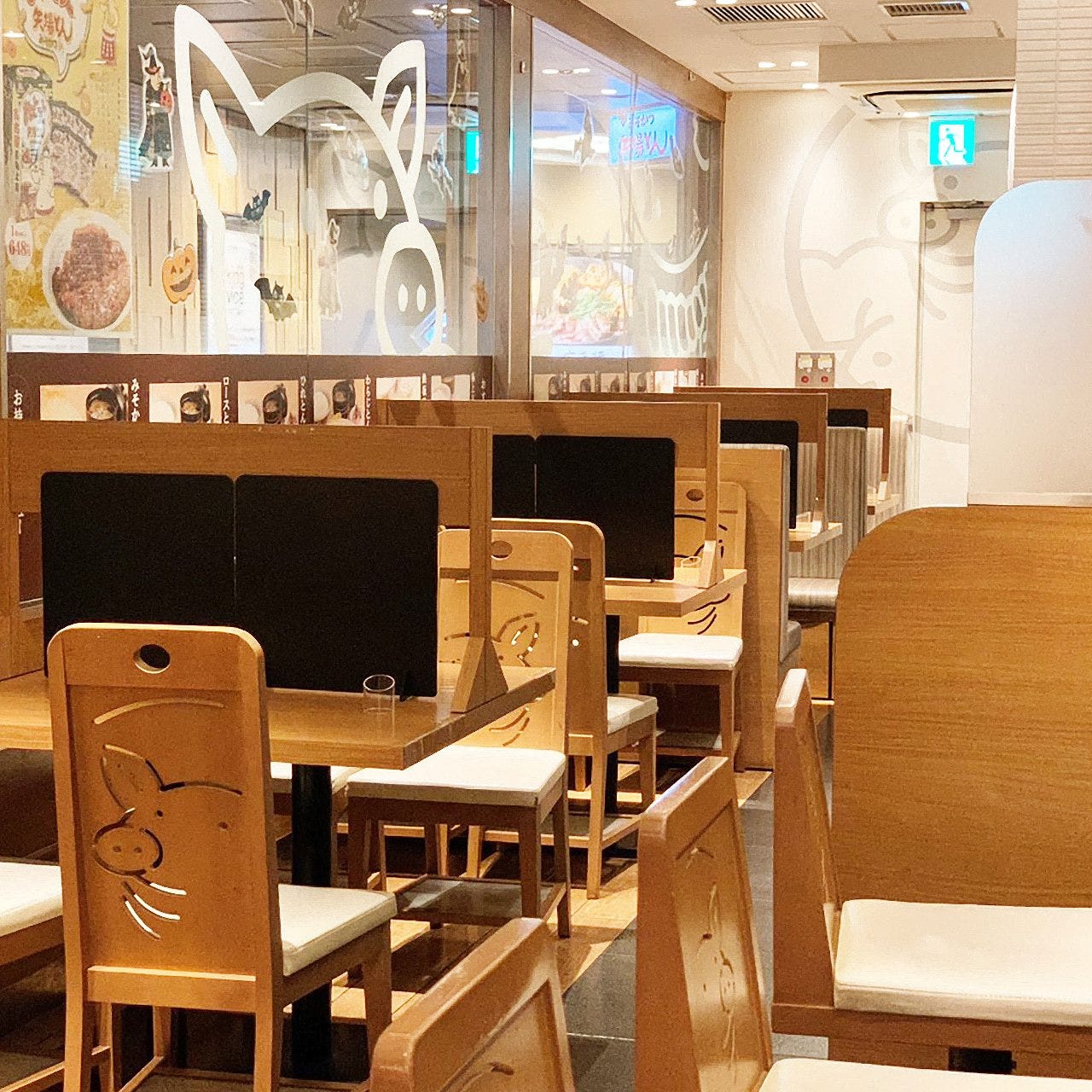 矢場とん東京駅グランスタ八重洲店の内観