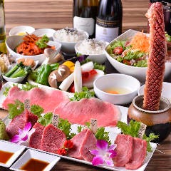 A5ランク国産黒毛和牛肉中心のコースを5,000円(税抜)からご用意