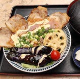 <名物その１>茶美豚ローストポーク丼