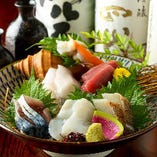 函館直送の新鮮な魚介も魅力！その時々の“旬”をお造りでどうぞ