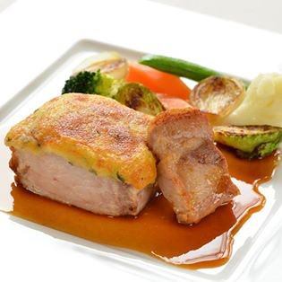 彩の自然豚ロース肉の低温ロースト　タイム風味のフォワイヨー 