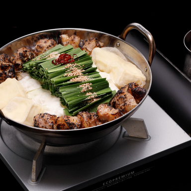 個室×もつ鍋 健美食彩 SENSU(扇子)_ 自慢の逸品『炙りモツ鍋』