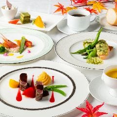 フレンチフルコース。メインは牛フィレ肉で。