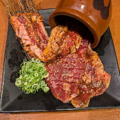 秘伝のフルーツだれ仕込み「壺漬カルビ」