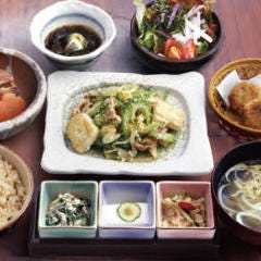 沖縄料理あだん KITTE博多店
