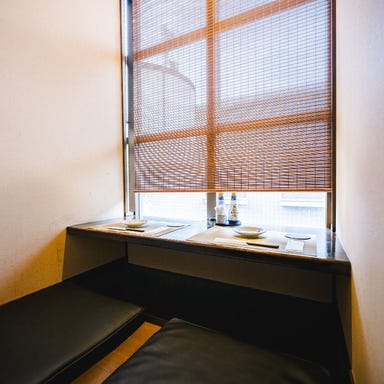 酒肴庵_窓際掘りごたつ席(1~2名様×4席)