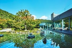 北山モノリス 