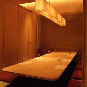 平日時半以降の限定 二次会プラン たっぷりお料理5品と飲み放題付き ２時間2500円 ぐるなび限定 の詳細 鶏料理専門店 個室 とりかく 新宿 野村ビル店 新宿 居酒屋 ぐるなび