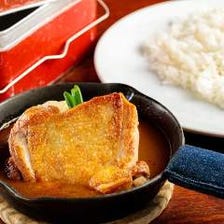 『横浜ジロー鶏カリー』は人気NO.1