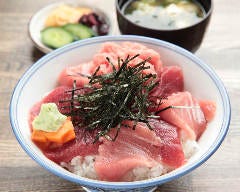 三崎まぐろ丼