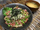 新鮮魚介のまかないのっけ丼