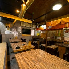 長椅子は畳！昭和レトロな町の居酒屋