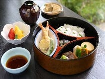 お子様　満月弁当