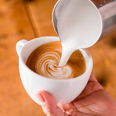 食後の一杯に、心やすらぐカフェタイムはいかがですか♪