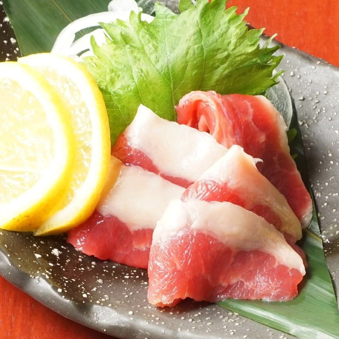 馬刺し 鮮魚もok 蒼 最大3時間食べ放題 飲み放題3850円 全190種 日 木3時間 金土祝前2時間の詳細 馬刺し食べ放題 全席完全個室 うまとり なんば千日前店 なんば 難波 居酒屋 ぐるなび