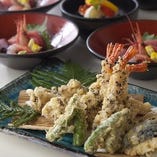 新鮮魚介や旬の野菜を使用した、季節の和食をご堪能ください。