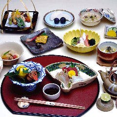 【お昼の会席料理】慶事・法事『北山－KITAYAMA－』季節の美味しさを膳に奏でる