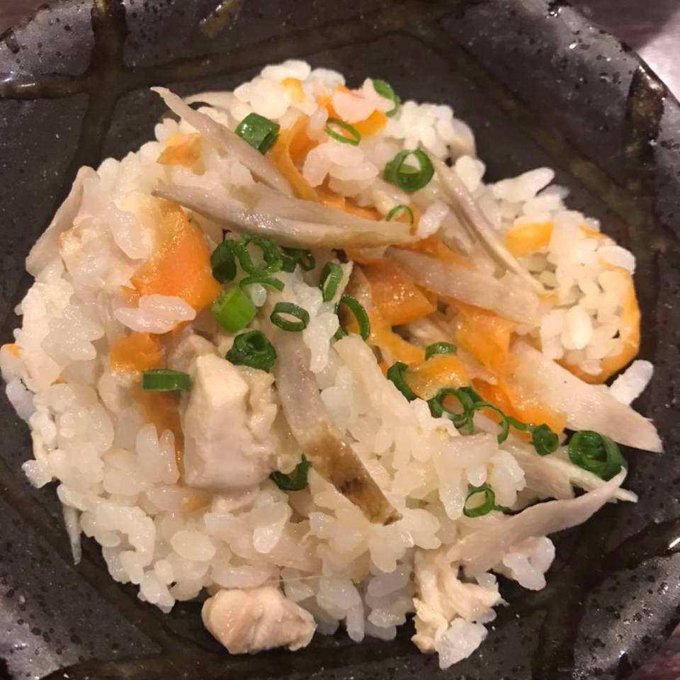 焼き鳥居酒屋 いろ鶏 写真 ぐるなび