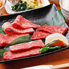 おまかせ定食は、おすすめ部位がリーズナブルに楽しめる