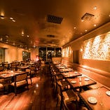 大人数での宴会はお店を貸し切って丸ごとプライベート空間に。