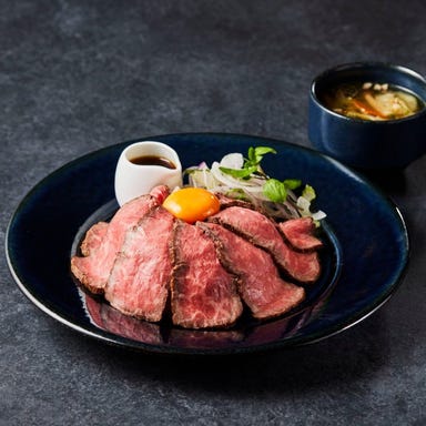 みのるダイニング 名古屋店_あいち牛の自家製ローストビーフ丼