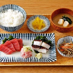 豊富な定食ご用意してます。 お食事だけでもご利用ください！