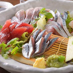 日替りでいただける新鮮な季節のお刺身盛り合わせは絶品♪