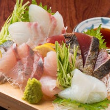 【市場直送の新鮮な魚介】